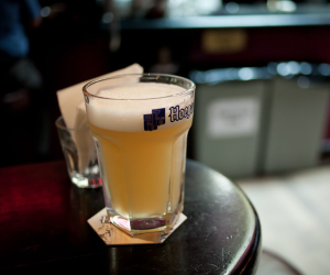 mua bia hoegaarden tphcm