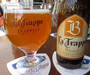Bia La Trappe Blond